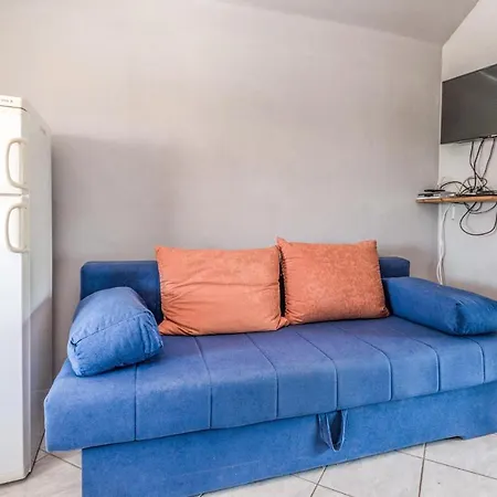 Stunning In With Swimming Pool Daire