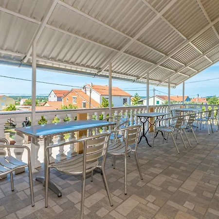Stunning In With Swimming Pool * Kakma